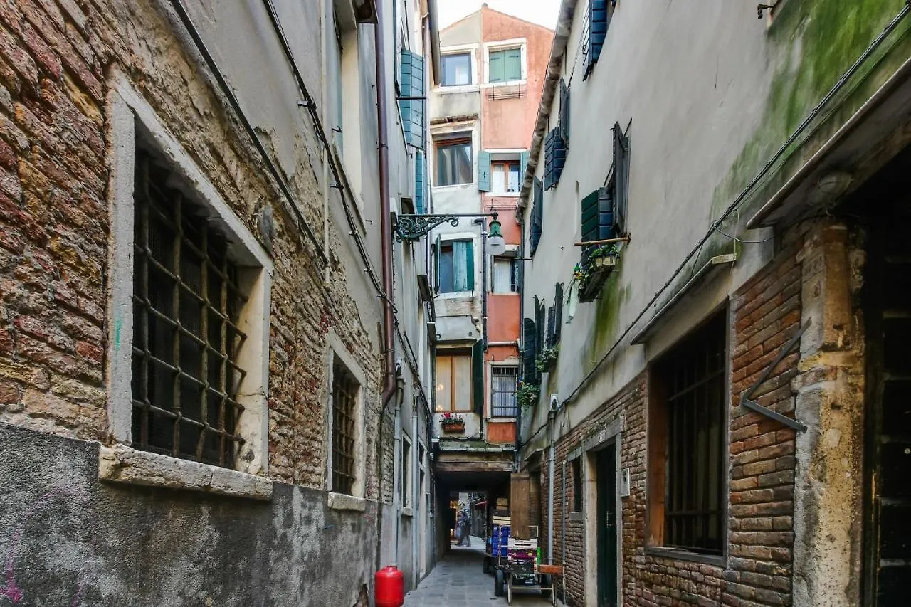 Apartment Ramo Venier By Halldis Venice